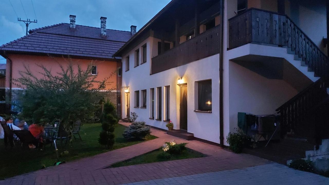 Salt Holiday Apartment Praid Bagian luar foto