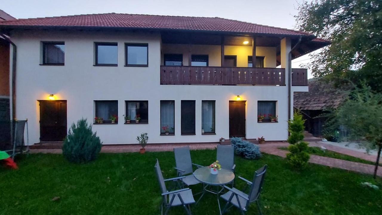 Salt Holiday Apartment Praid Bagian luar foto